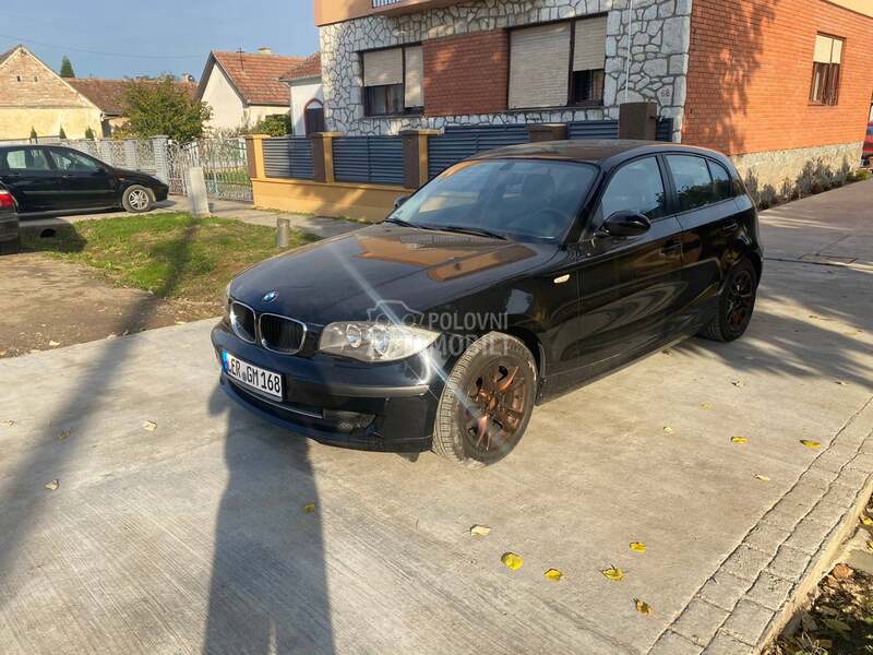 BMW 116 2010. god. -  kompletan auto u delovima
