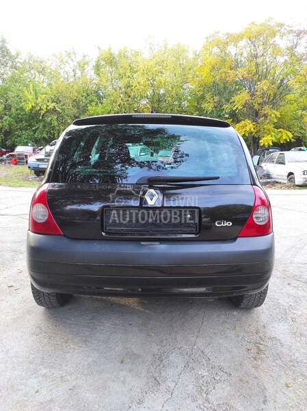 Renault Clio 1.4 16 2004. god. -  kompletan auto u delovima