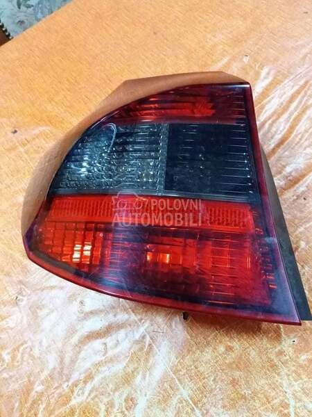 zadnje levo stop svetlo za BMW 120 od 2004. do 2009. god.