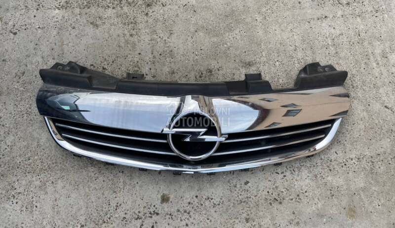 maska na braniku hrom za Opel Zafira od 2005. do 2012. god.