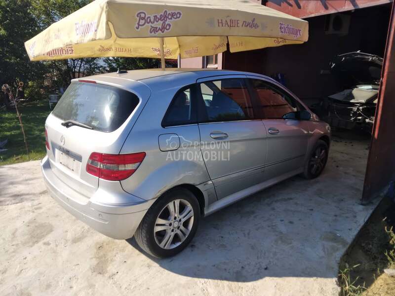 Hladnjaci za Mercedes Benz B Klasa od 2005. do 2011. god.