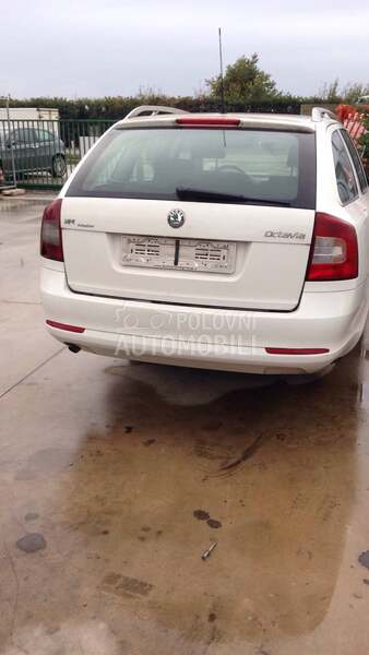 Gepek vrata za Škoda Octavia