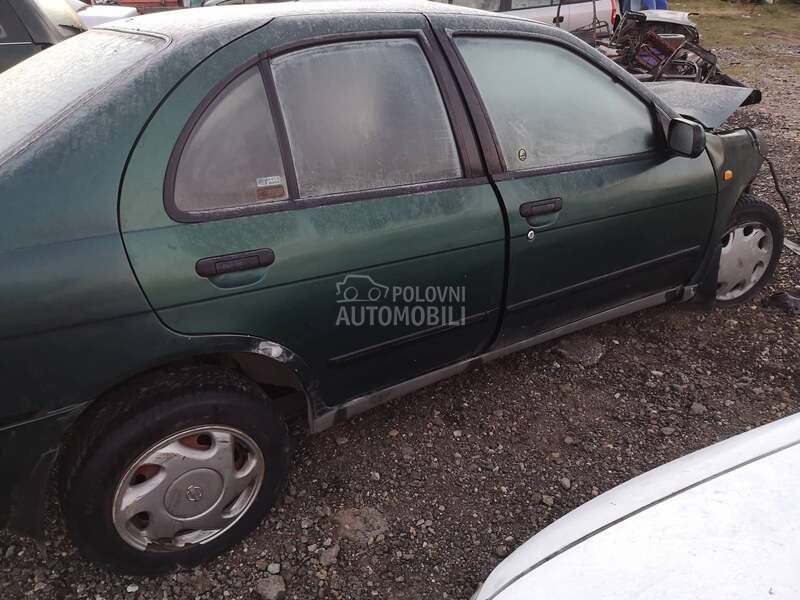 Nissan Almera 16 16v 1998. god. -  kompletan auto u delovima