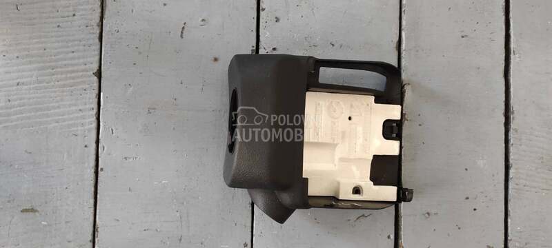 Plastika maska oko volana za Peugeot 407