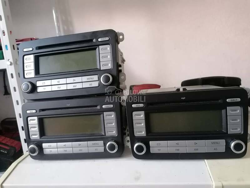 Radio CD Raskodiran za Volkswagen Caddy, Golf 5, Golf 6 ...