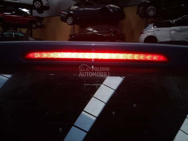 Stop svetlo za Volkswagen Passat B6 od 2005. do 2010. god.
