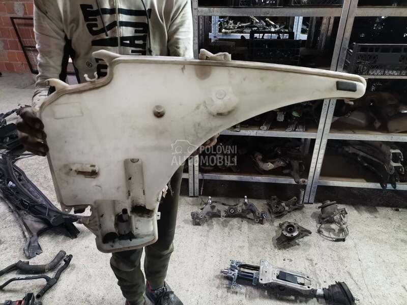 Posuda za tecnost brisaca E90 za BMW Serija 3