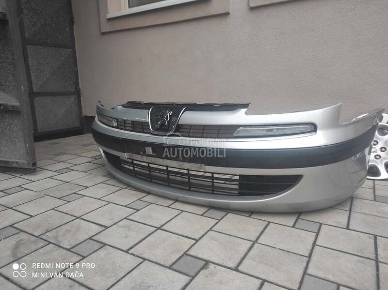 Branik prednji za Peugeot 807 od 2002. do 2012. god.