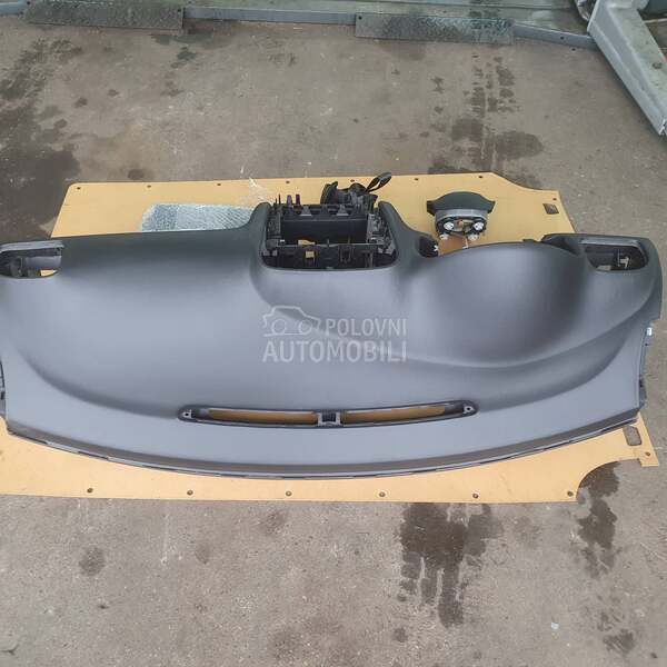 instrument tabla za Volkswagen Golf 6 od 2009. do 2012. god.