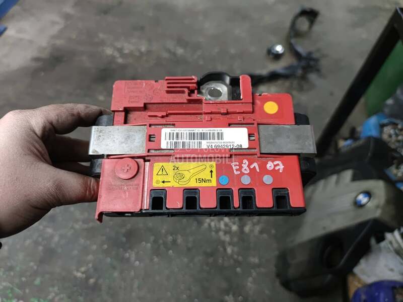 Plus klema E81 E87 E90 za BMW Serija 1, Serija 3