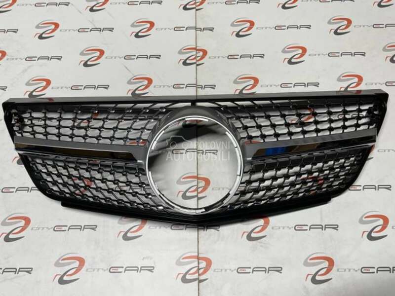 W246 prednja maska za Mercedes Benz B 150, B 170, B 180 ... od 2009. do 2011. god.