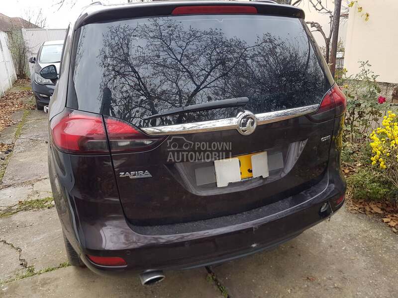 Kompletan automobil u delovima za Opel Zafira od 2012. do 2016. god.