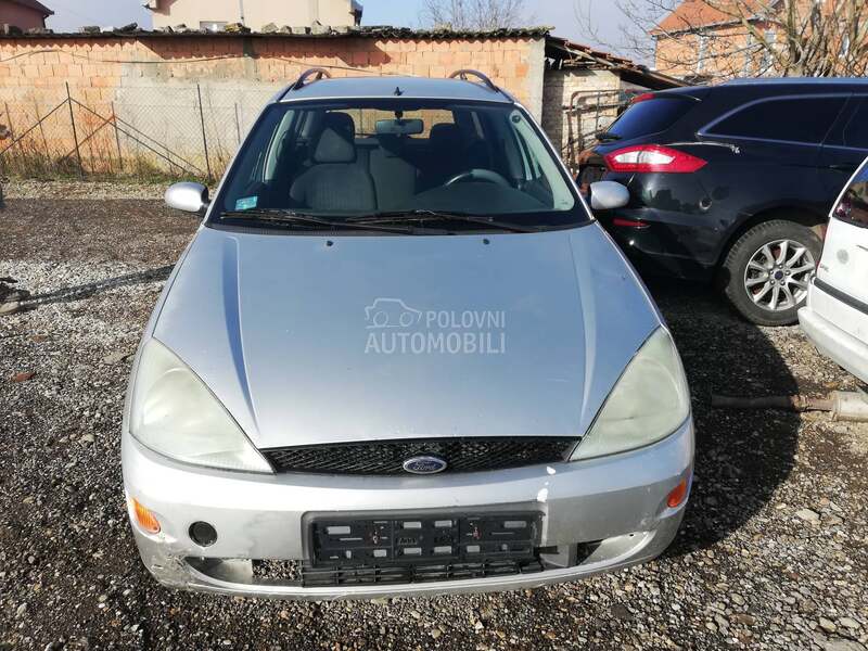 Ford Focus 2000. god. -  kompletan auto u delovima
