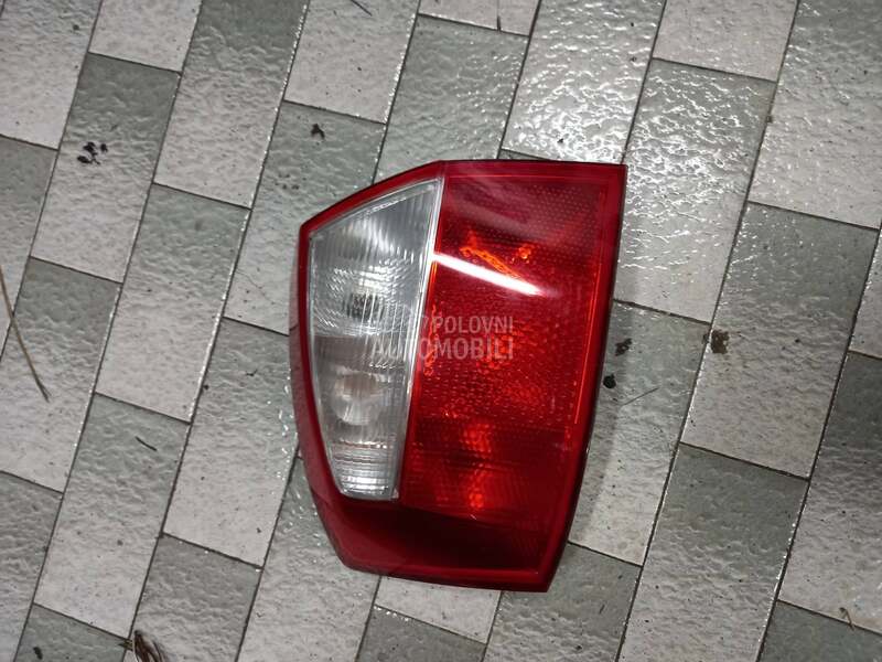 lampa limuzina za Audi A4 od 2001. do 2005. god.