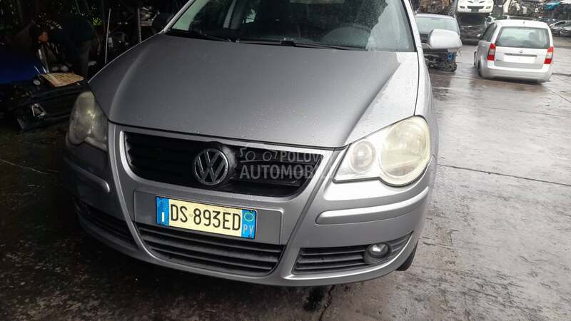 Branik hauba farovi prsa krila za Volkswagen Polo od 2005. do 2009. god.