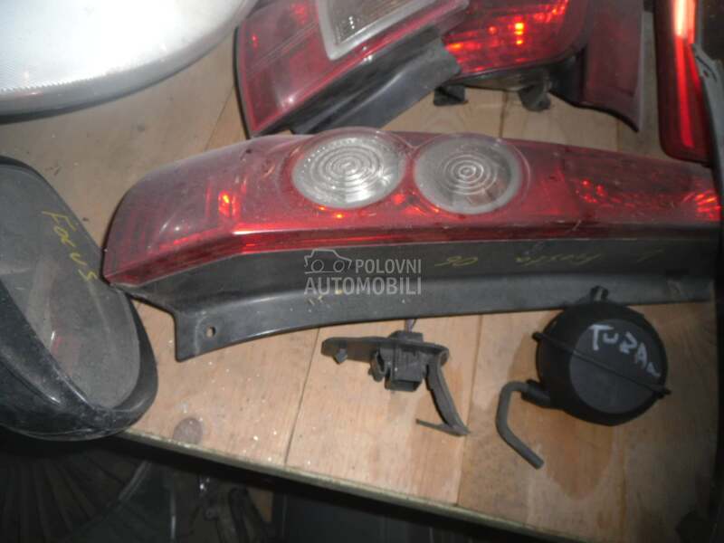 stop svetlo za Ford Fiesta
