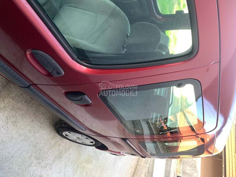 unutrašnja/spoljna brava za Renault Kangoo od 1998. do 2007. god.