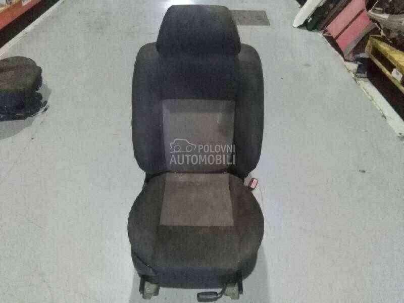 Sedište prednje desno za Ford Mondeo od 2000. do 2006. god.