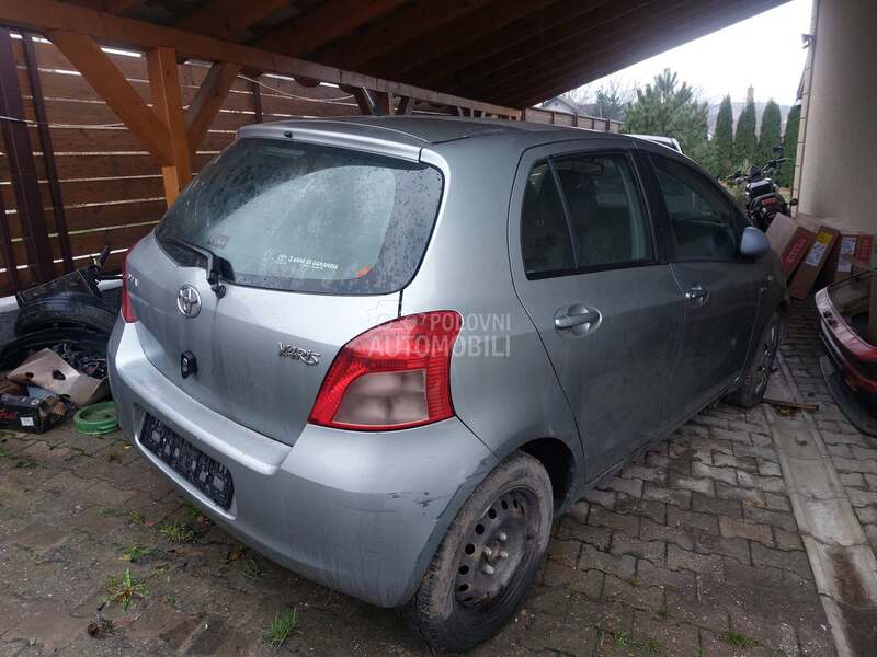 Toyota Yaris aut 2008. god. -  kompletan auto u delovima