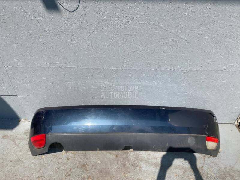 Zadnji branik za Ford Focus od 2000. do 2004. god.