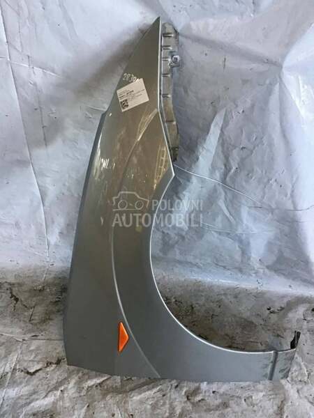 Krilo za Ford Focus od 2000. do 2004. god.
