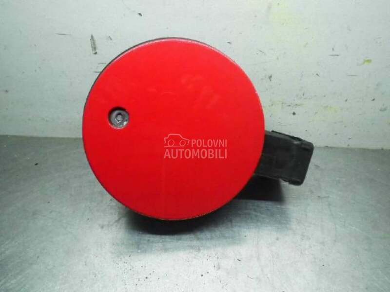 Poklopac rezervoara za Ford Focus od 2000. do 2004. god.