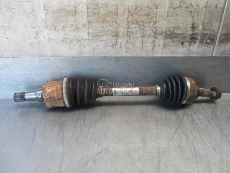 Poluosovina za Ford Focus od 2000. do 2004. god.
