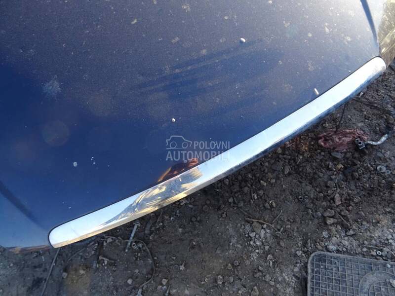 Hrom lajsna sa haube za Fiat Croma