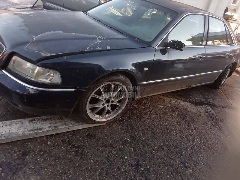 Audi A8 2000. god. -  kompletan auto u delovima