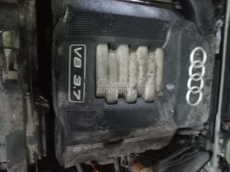 Motor kompletan. 3,7 5v za Audi A8 za 2001. god.