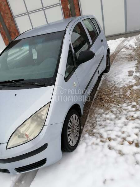 Colt 1.1 motor za Mitsubishi Colt od 2003. do 2007. god.