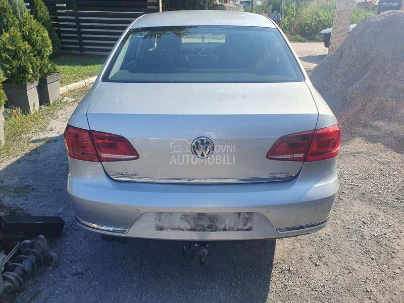 ZADNJI BRANIK za Volkswagen Golf 5, Golf Plus, Jetta ... od 2000. do 2010. god.