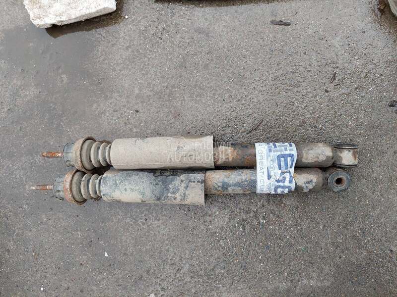 zadnji amortizeri k11 za Nissan Micra