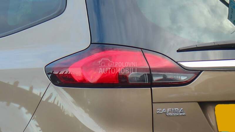 Stop svetla za Opel Zafira od 2011. do 2019. god.