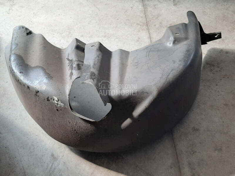UNUTRASNJI BLATOBRAN za Volkswagen Polo