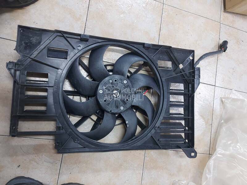 Ventilator hladnjaka za Jaguar E-Pace od 2019. do 2021. god.