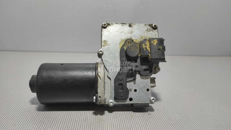MOTORIC PREDNJEG BRISACA za Peugeot 307