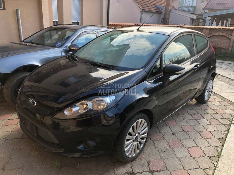 Ford Fiesta 1.4 b -  kompletan auto u delovima