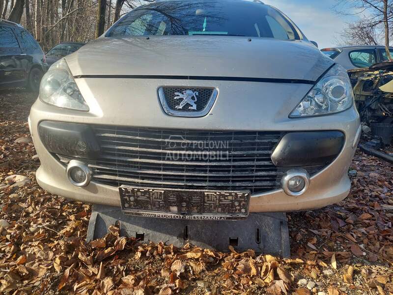 Peugeot 307 2006. god. -  kompletan auto u delovima