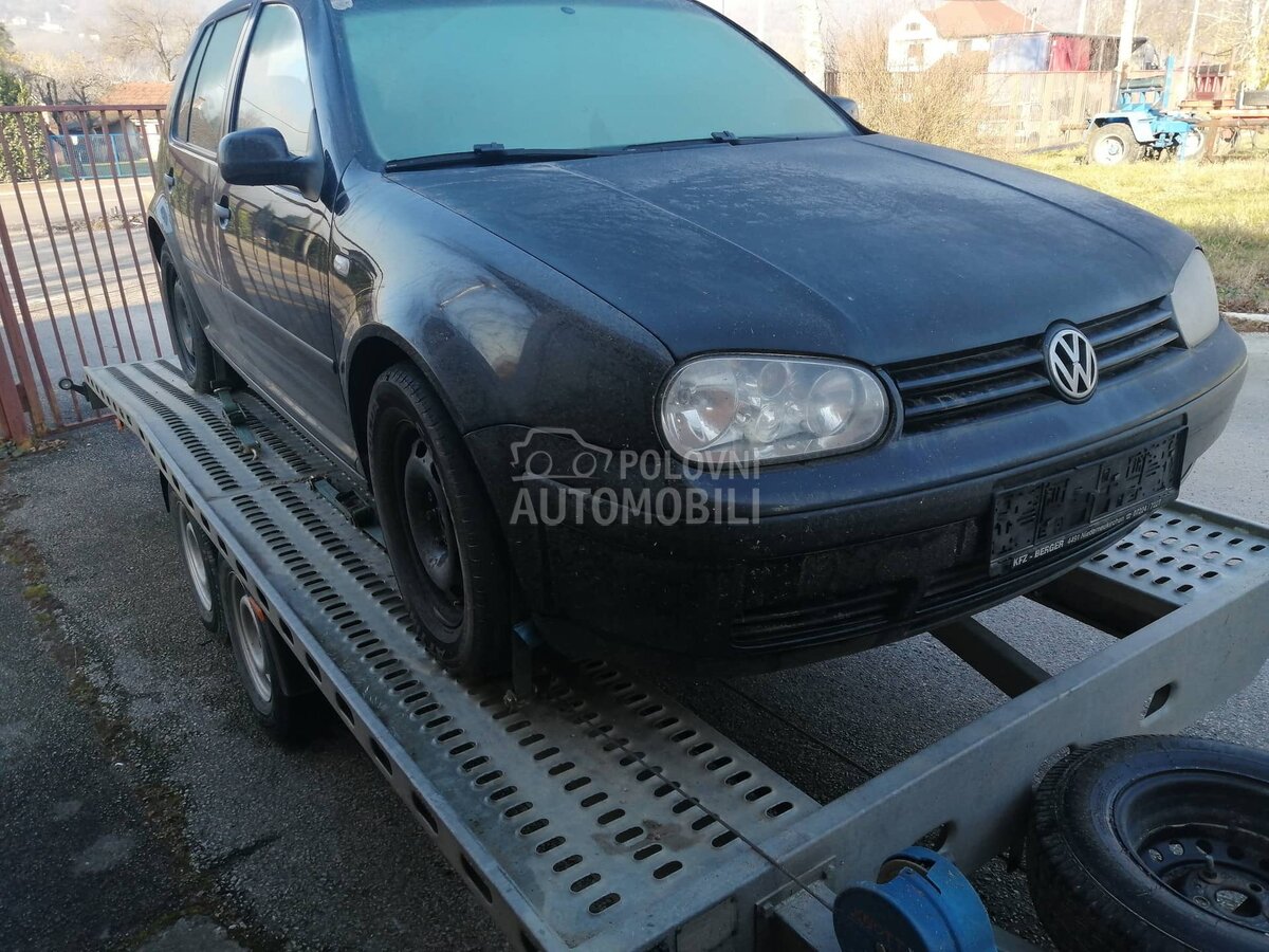 Volkswagen Golf 4 -  kompletan auto u delovima