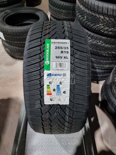 ROCKBLADE 255/35 R19 Zimska