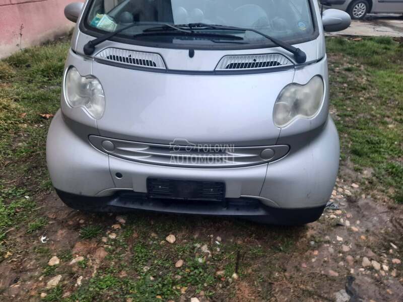 Smart ForTwo -  kompletan auto u delovima