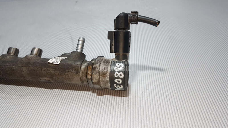 SENZOR PRITISKA GORIVA za Volkswagen Passat B6