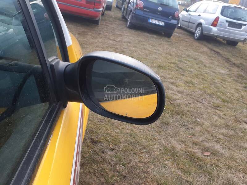 desni retrovizor za Citroen C3