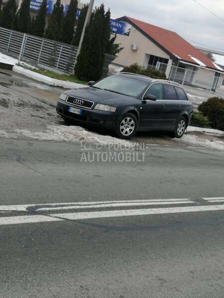 Audi A4 2002. god. -  kompletan auto u delovima