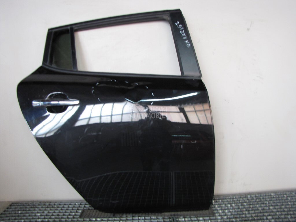 VRATA za Nissan Leaf