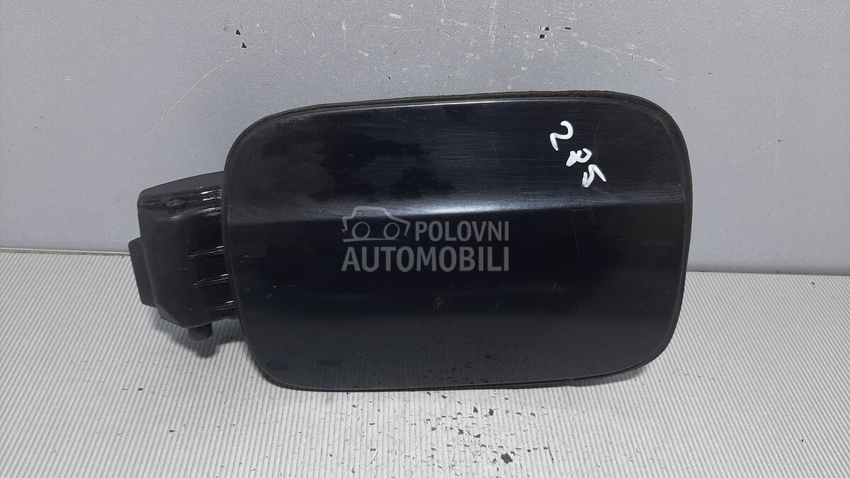 POKLOPAC REZERVOARA za Audi A4