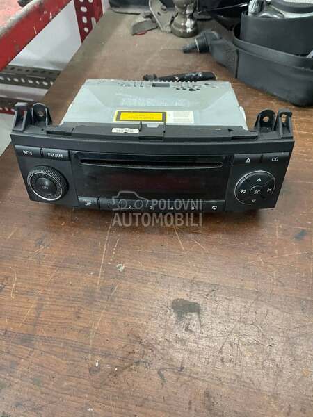 radio cd za Mercedes Benz B 180