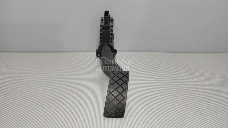 PAPUCICA GASA za Volkswagen Golf 7