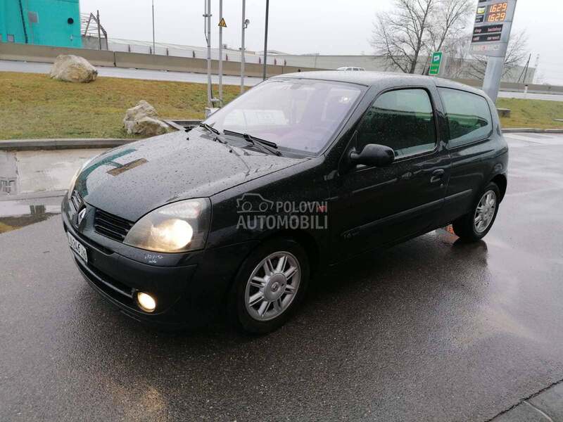 Renault Clio 2001. god. -  kompletan auto u delovima